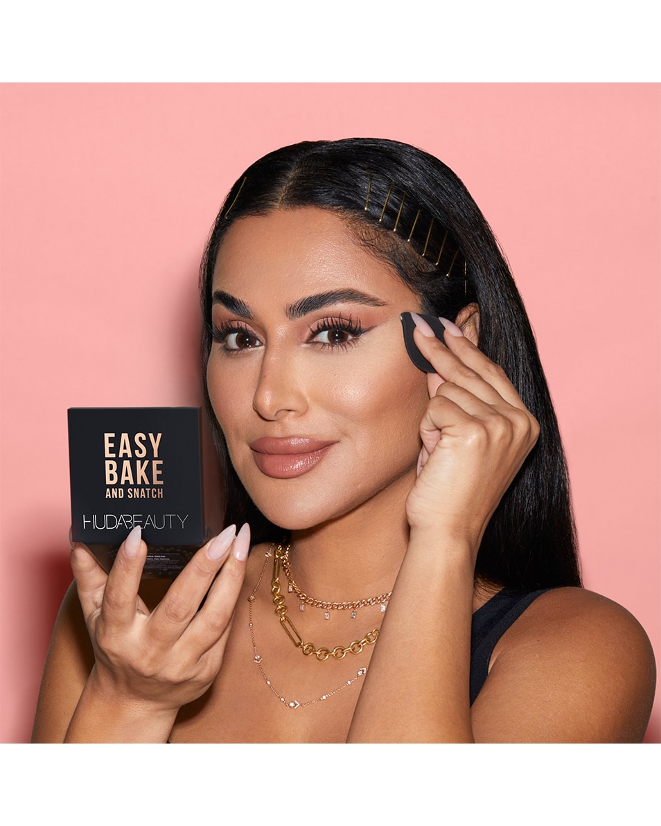 easy bake and snatch PRESSED BRIGHTENING AND SETTING POWDER