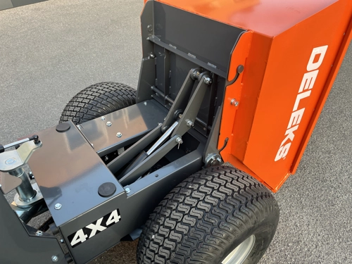 DELEKS®XE-4WDHG Electrified 4x4 Minidumper, 2 electric motors 800W/48V, hydraulic tipping, dumper body, operator platform, load 400kg, turf tires.
