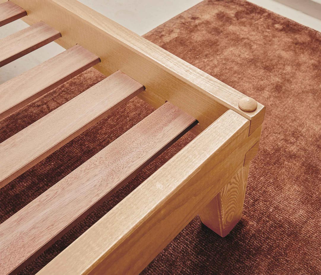 LUCA solid wood bed base