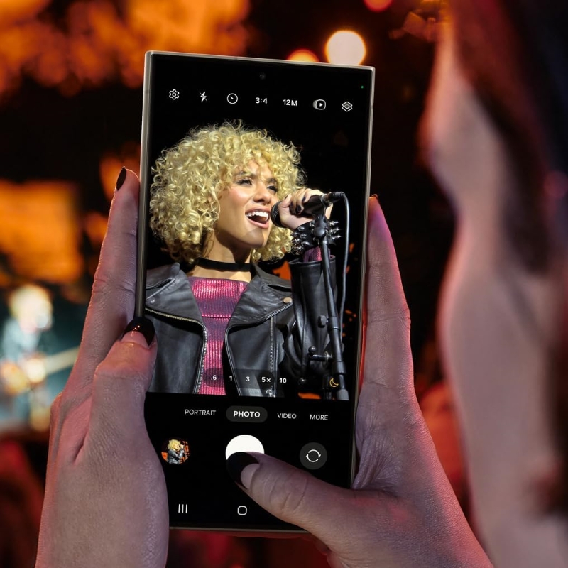 Samsung Galaxy S24 Ultra AI Smartphone