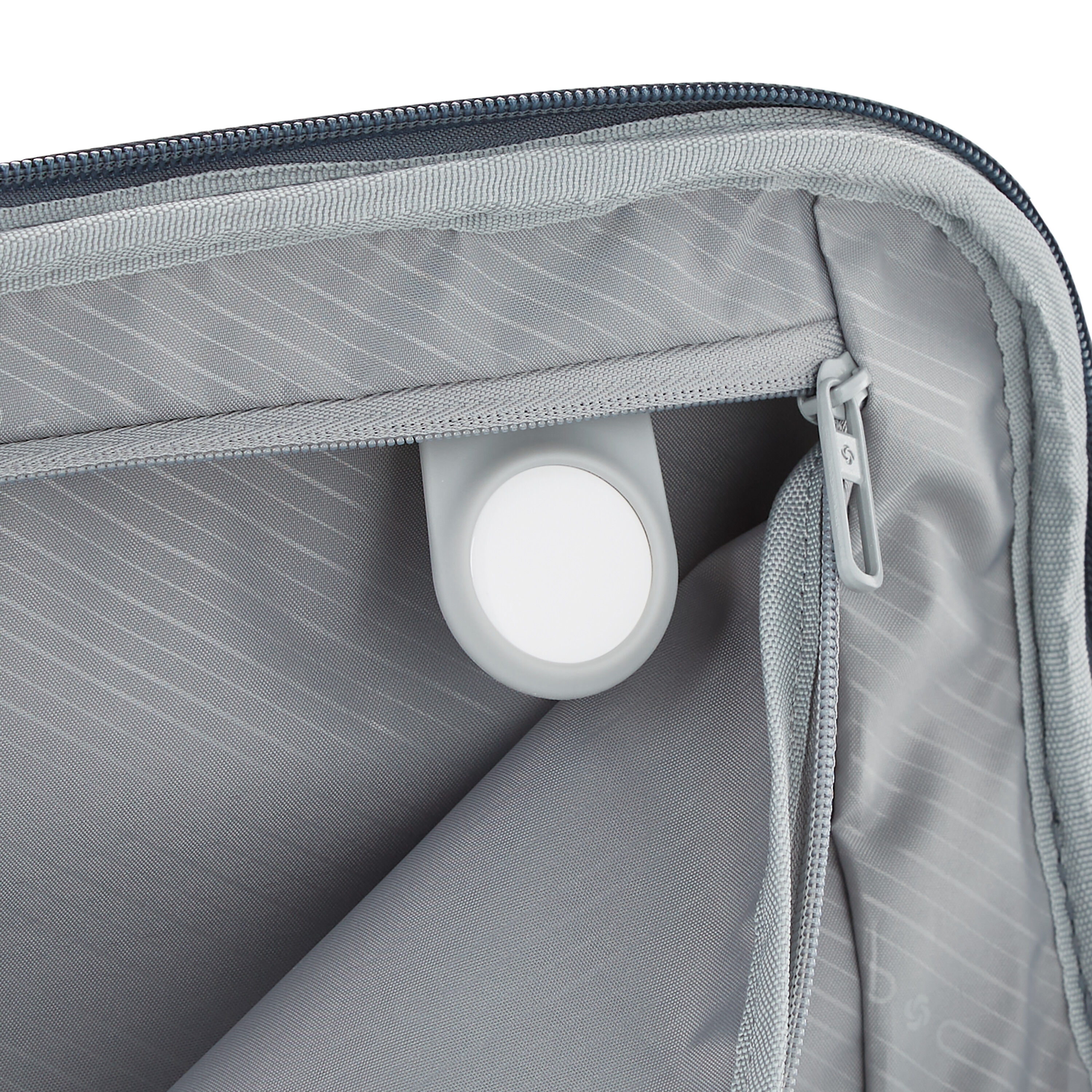 Samsonite ELEVATION™ PLUS SOFTSIDE LARGE EXPANDABLE SPINNER