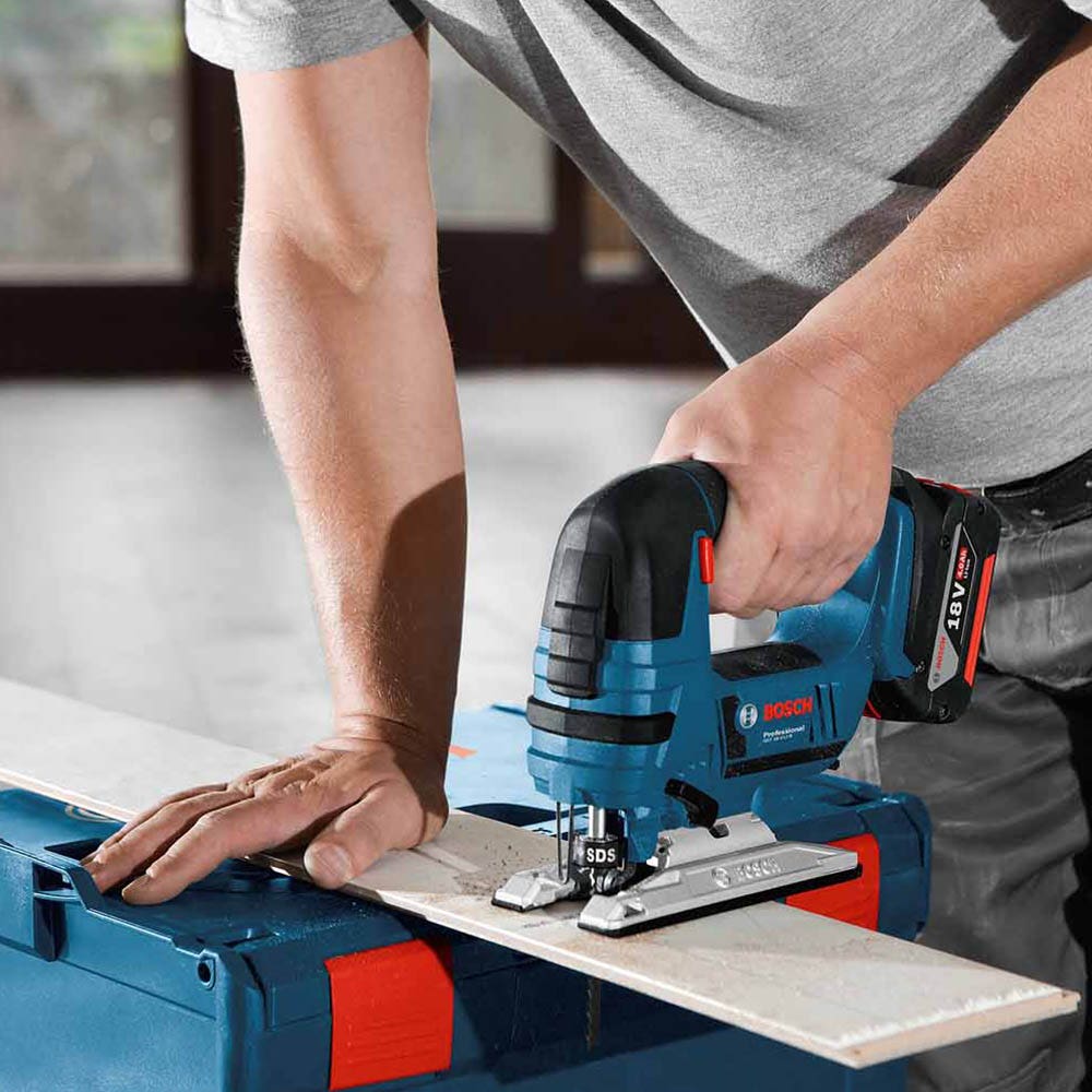 BOSCH 18V Cordless Jigsaw GST 18 V-LI B Skin 06015A6100