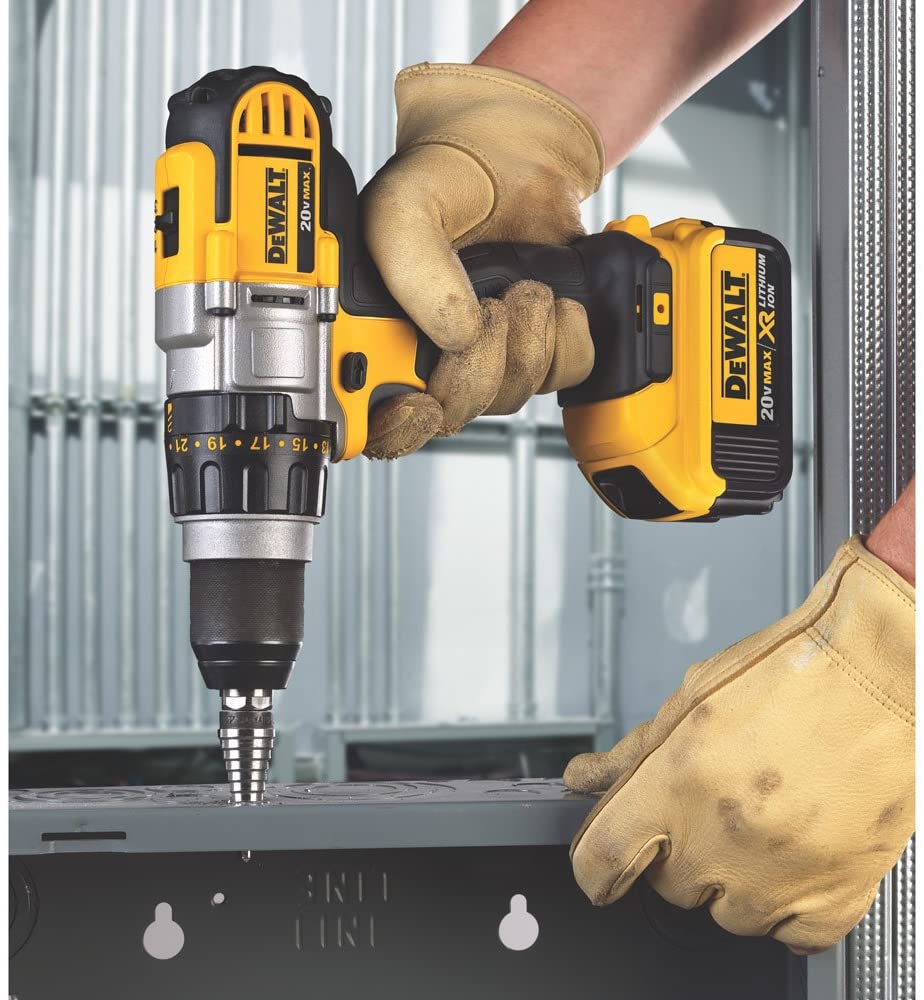 DEWALT 20V MAX DRILL/DRIVER, 3-SPEED, PREMIUM 4.0AH KIT (DCD980M2)