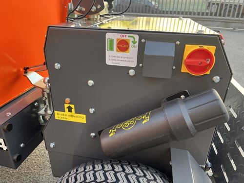 DELEKS®XE-4WDHG Electrified 4x4 Minidumper, 2 electric motors 800W/48V, hydraulic tipping, dumper body, operator platform, load 400kg, turf tires.