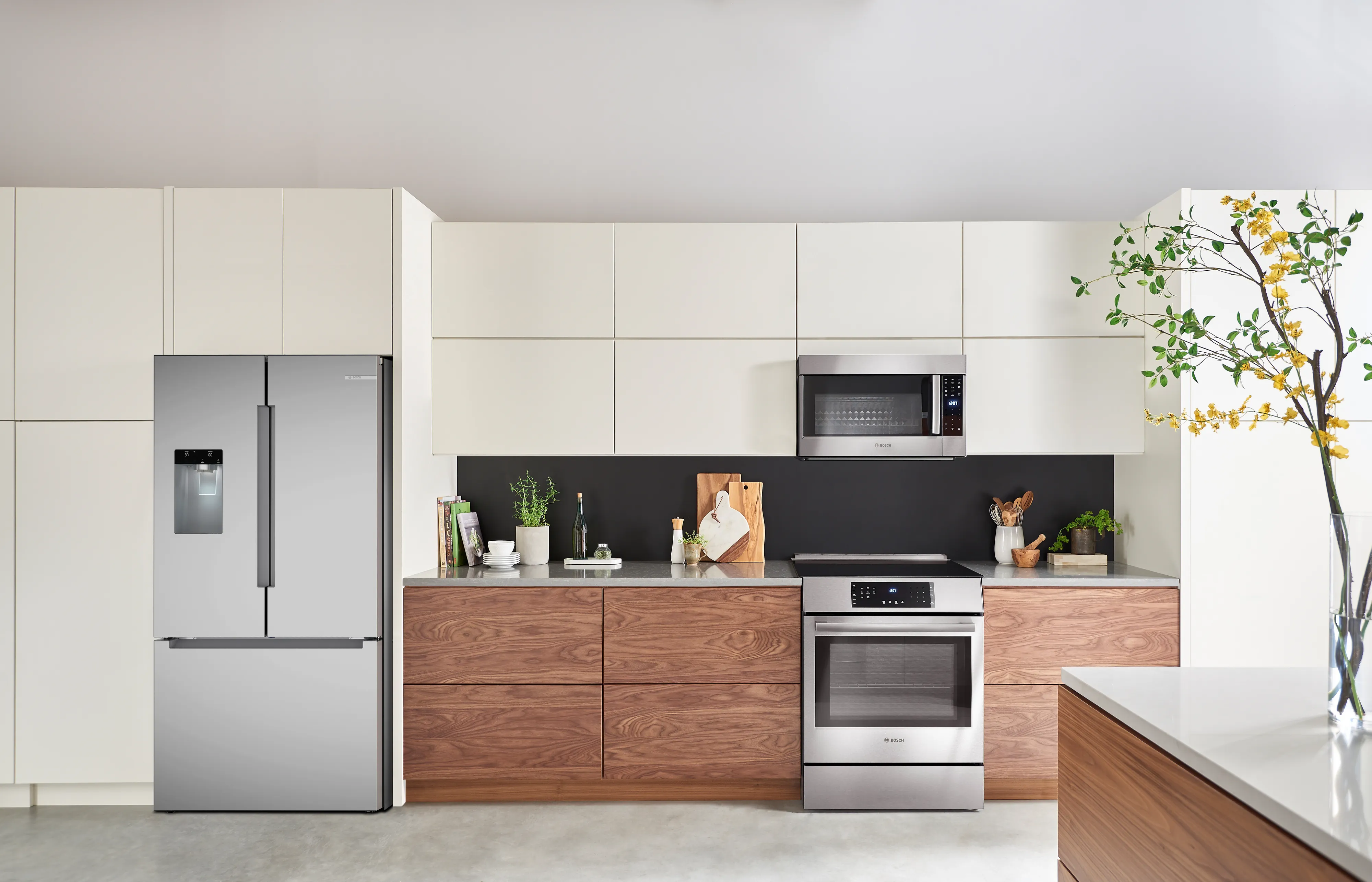 Bosch B36FD10ENS 100 Series French Door Bottom Mount Refrigerator 36'' Stainless steel (with anti-fingerprint), Total No Frost