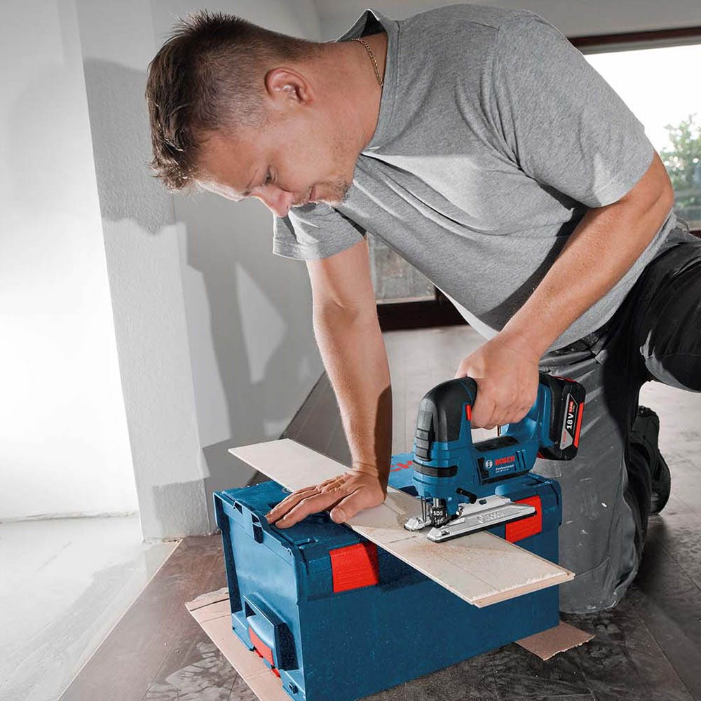 BOSCH 18V Cordless Jigsaw GST 18 V-LI B Skin 06015A6100