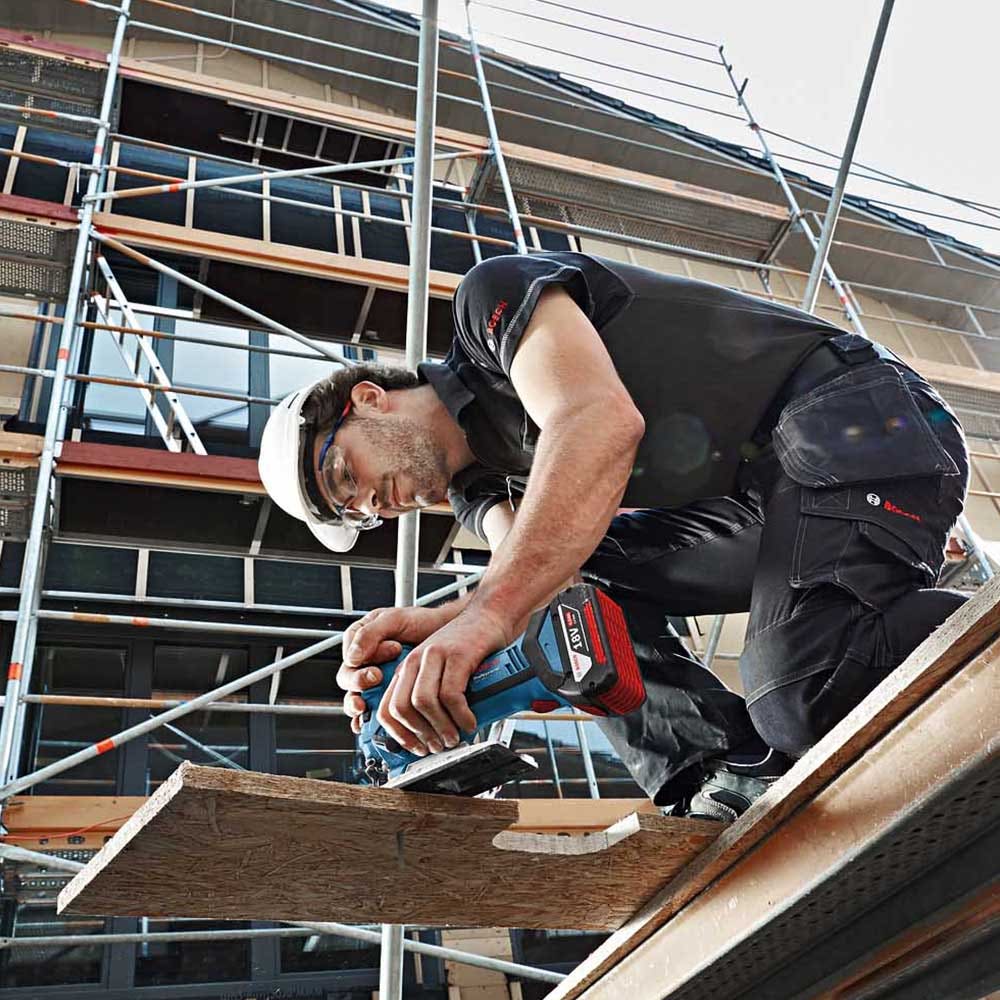 BOSCH 18V Cordless Jigsaw GST 18 V-LI B Skin 06015A6100