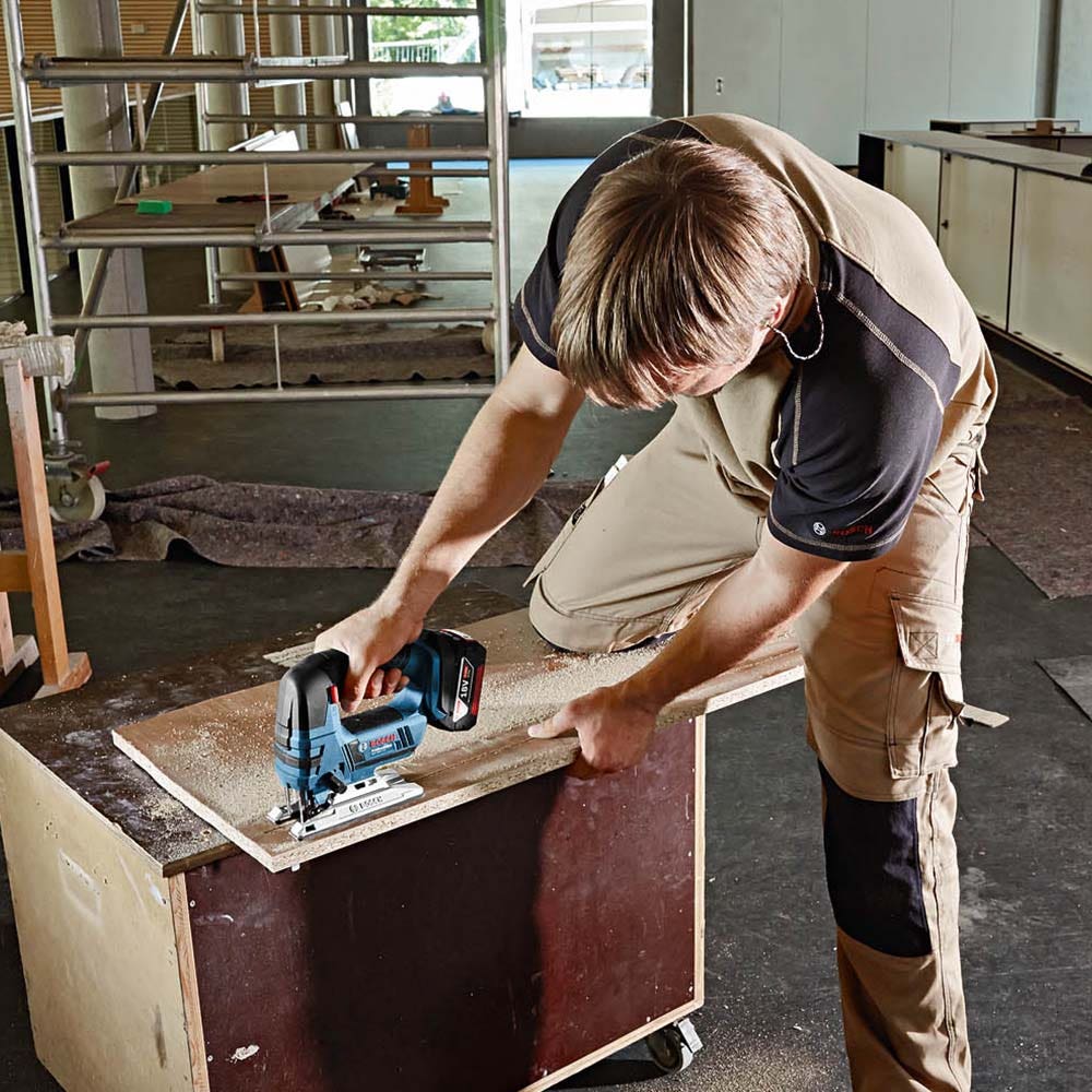 BOSCH 18V Cordless Jigsaw GST 18 V-LI B Skin 06015A6100