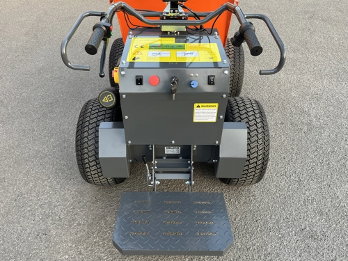 DELEKS®XE-4WDHG Electrified 4x4 Minidumper, 2 electric motors 800W/48V, hydraulic tipping, dumper body, operator platform, load 400kg, turf tires.