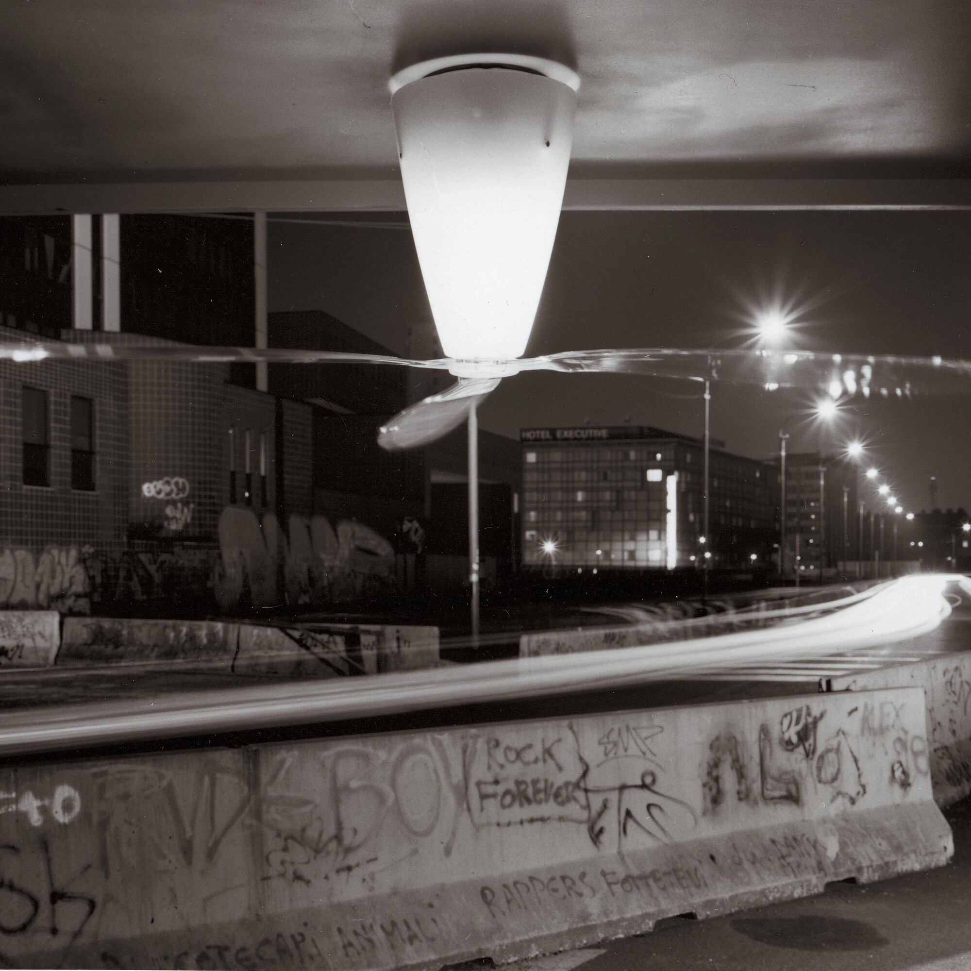 Blow D28 Ventilator and Ceiling Lamp