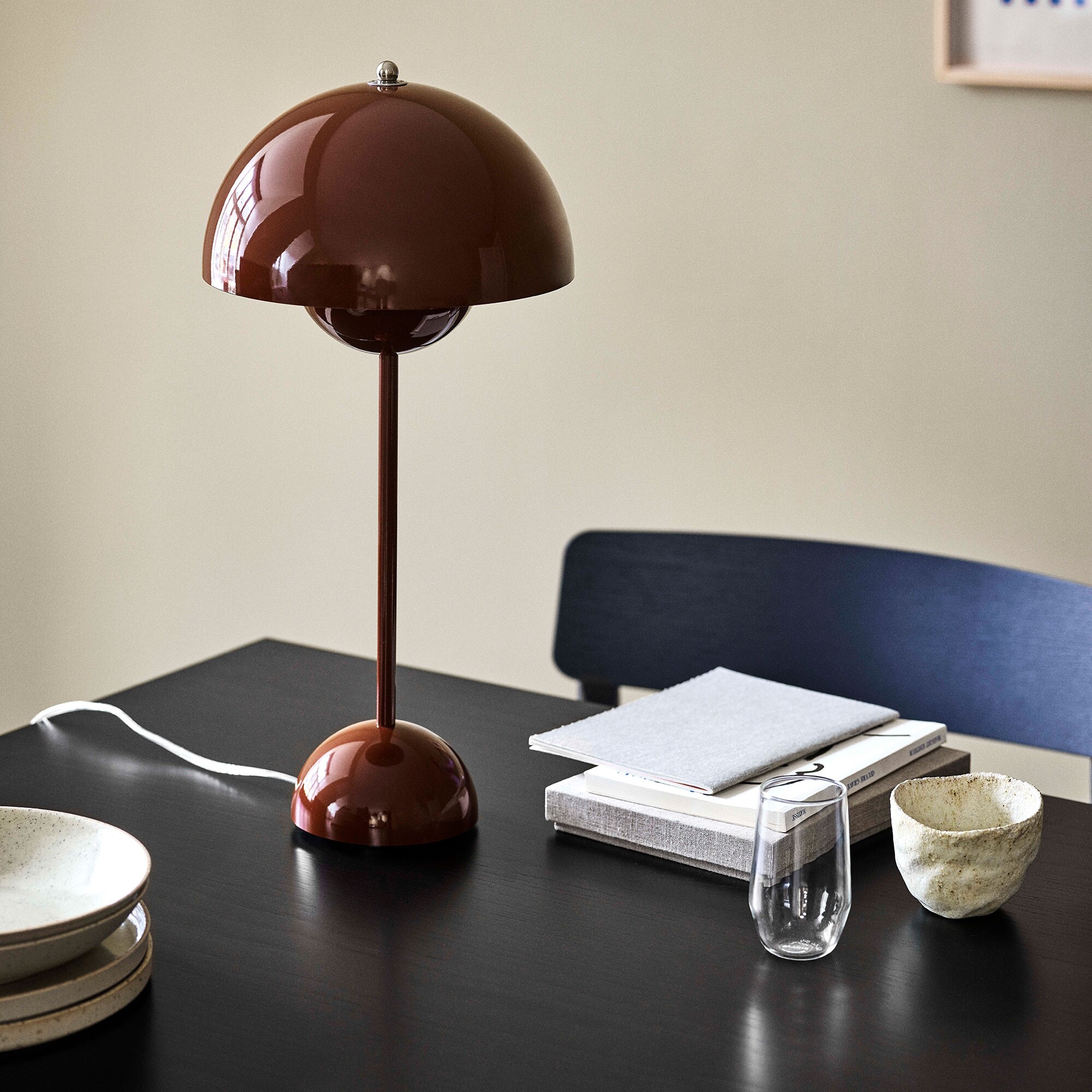 In Between SK6 Dining Table