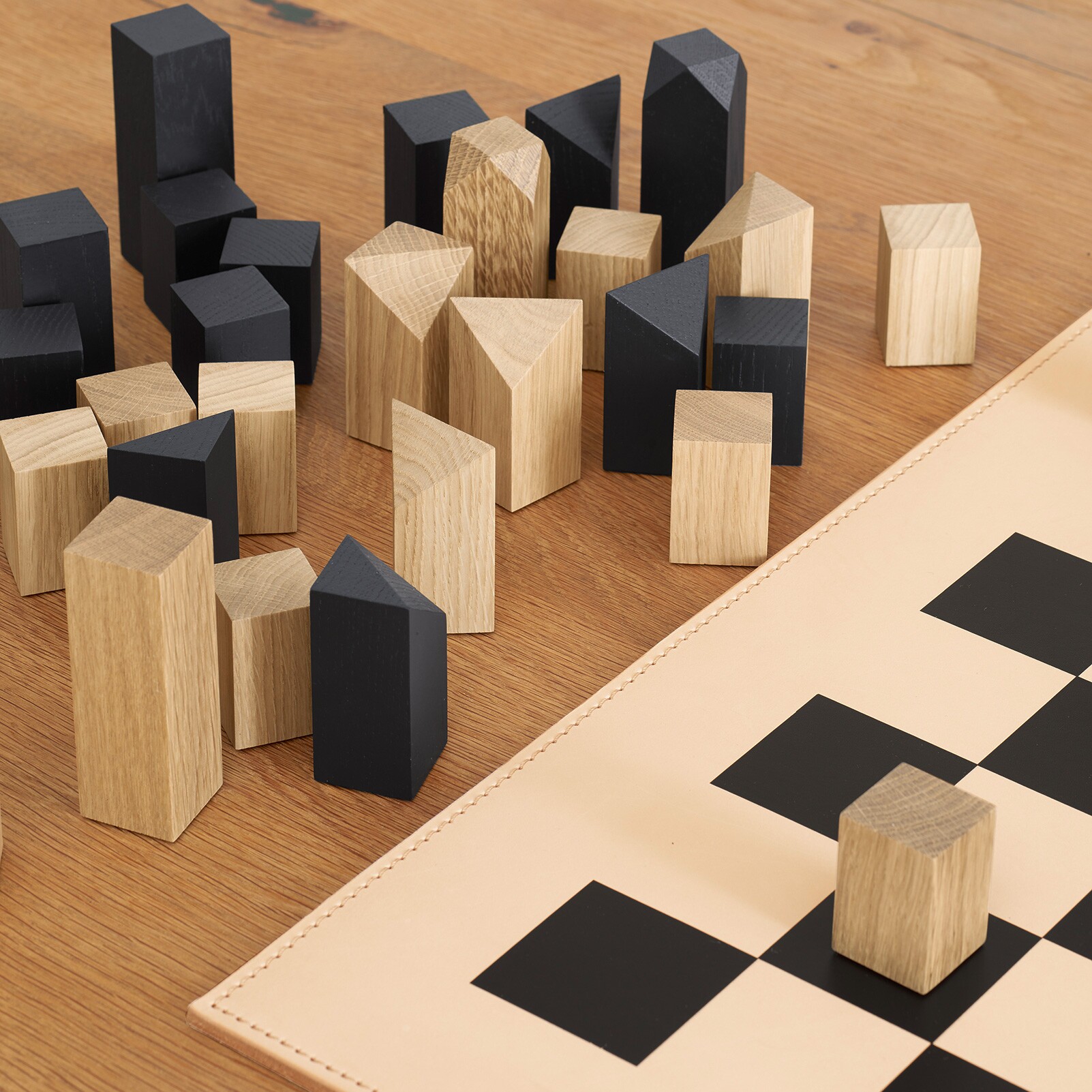 Nona Chessboard