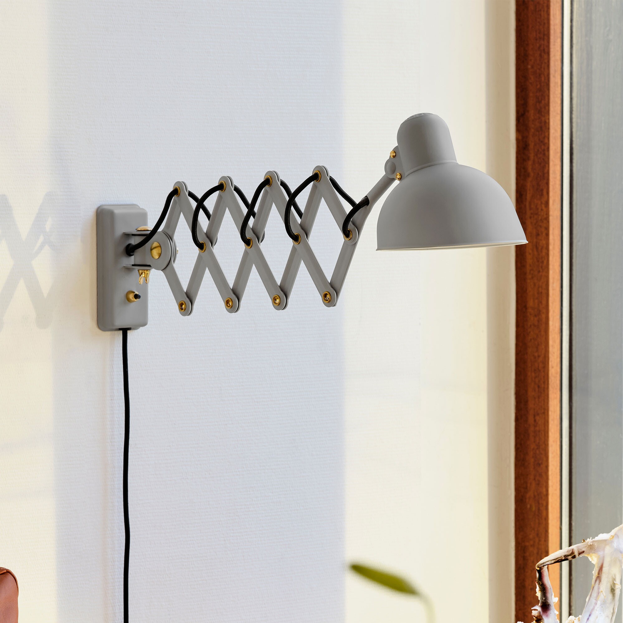 Kaiser Idell ™ 6718-W Wall Lamp