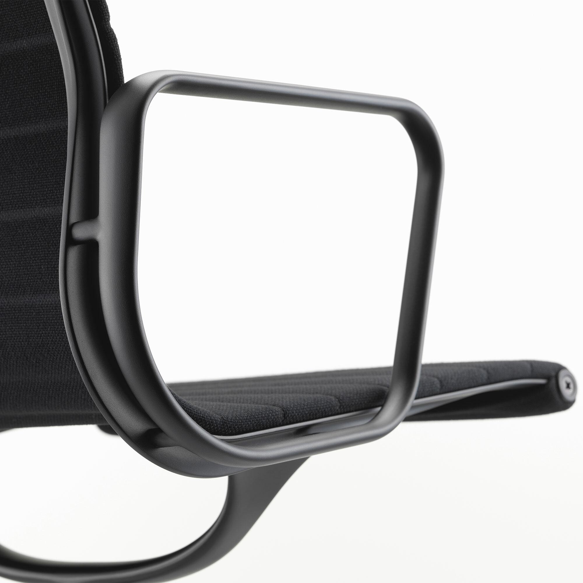 EA 104 Aluminium Chair Black Base