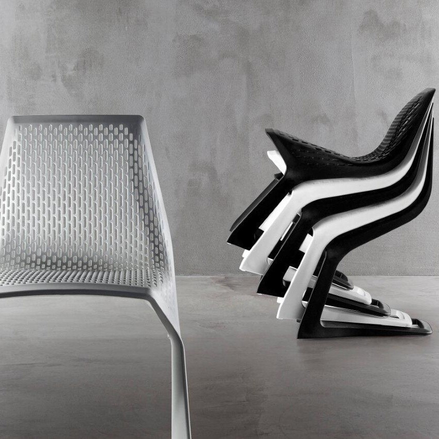 Myto Cantilever Chair