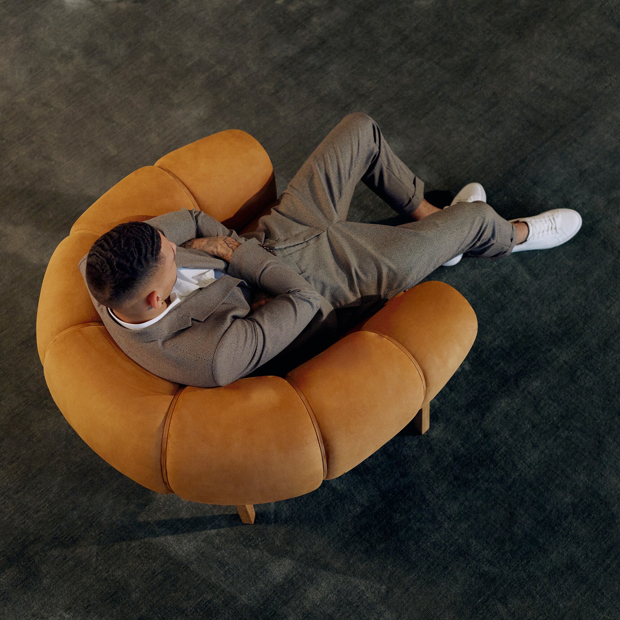 Croissant Lounge Chair Leather