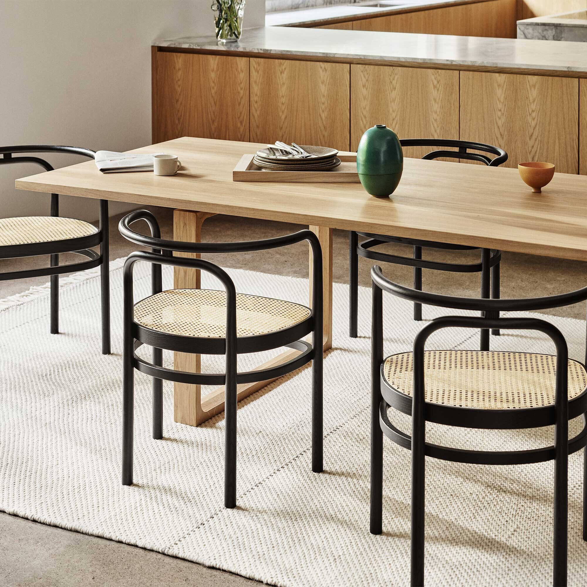 Anniversary Edition 2022 Essay™ CM27 Table 272x100x72cm