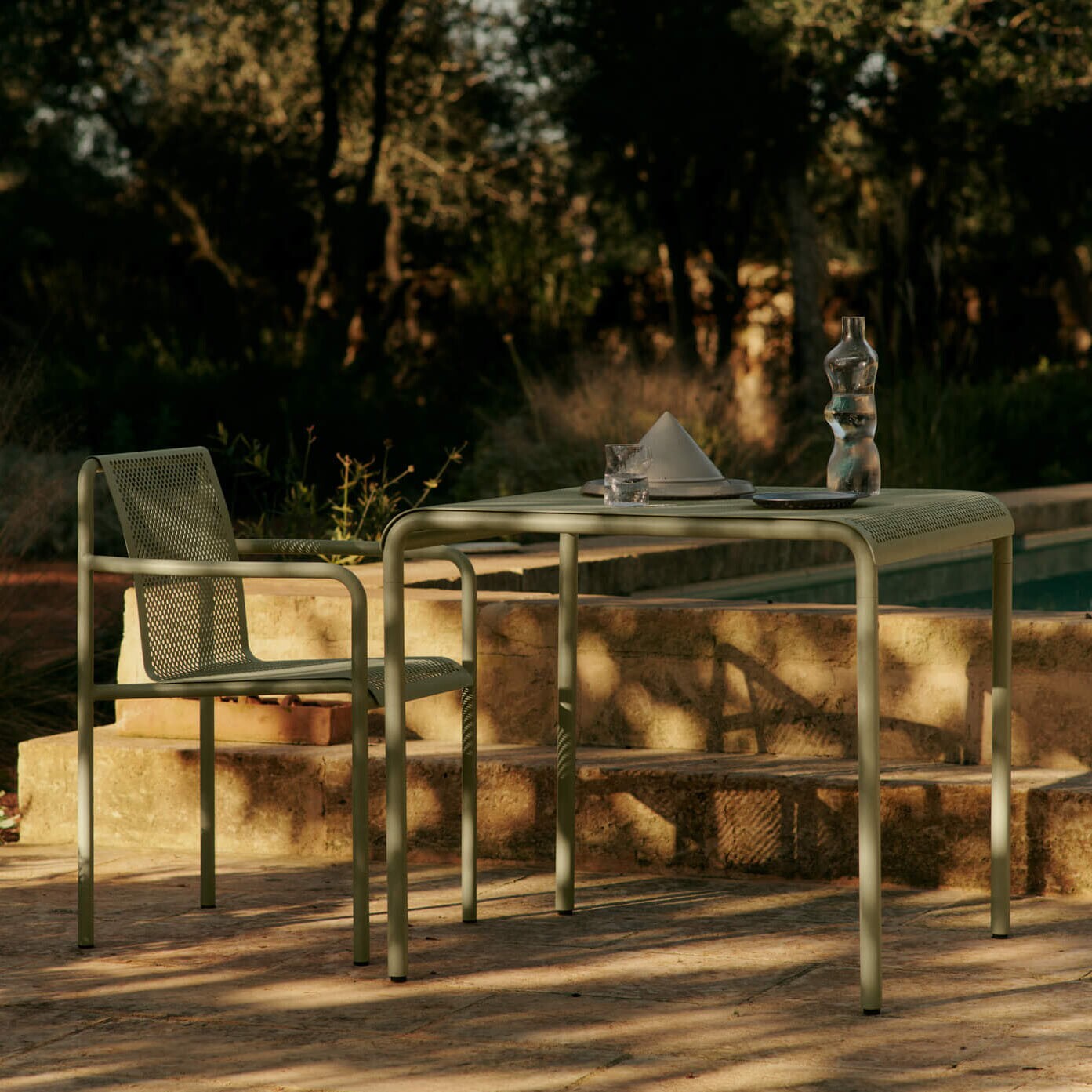 Dapple Garden Dining Table 80x80cm