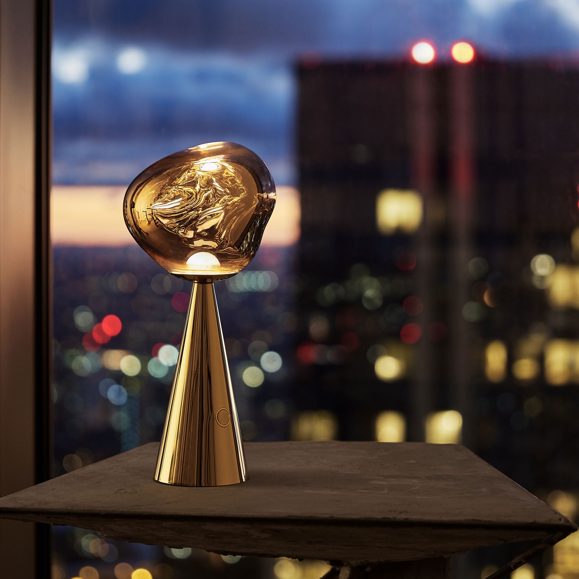 Melt LED Table Lamp with Battery