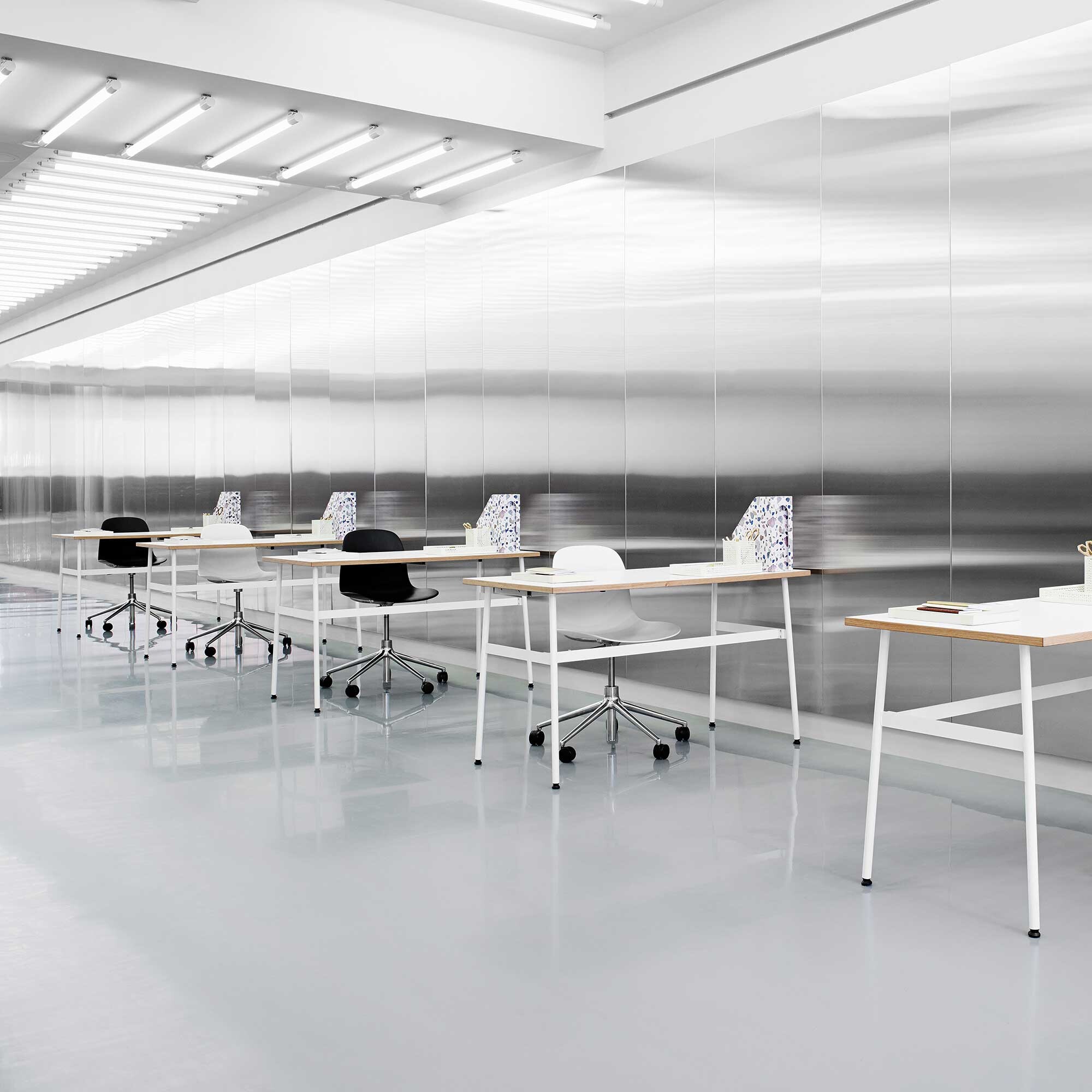 Form 5W Gaslift Swivel Chair withCcastors