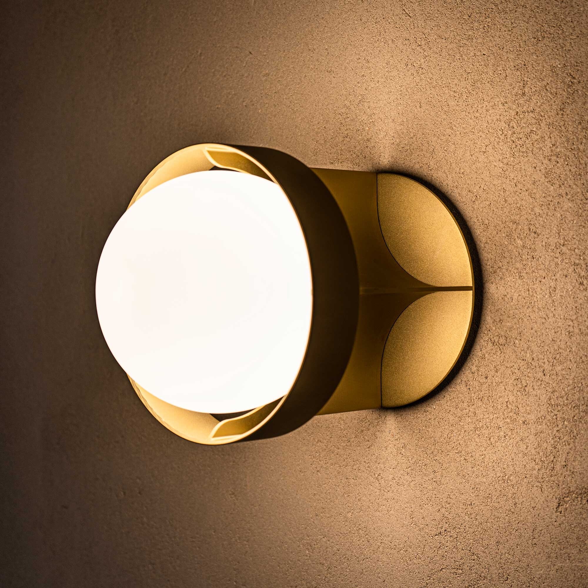 Loop Wall Lamp L + Sphere IV