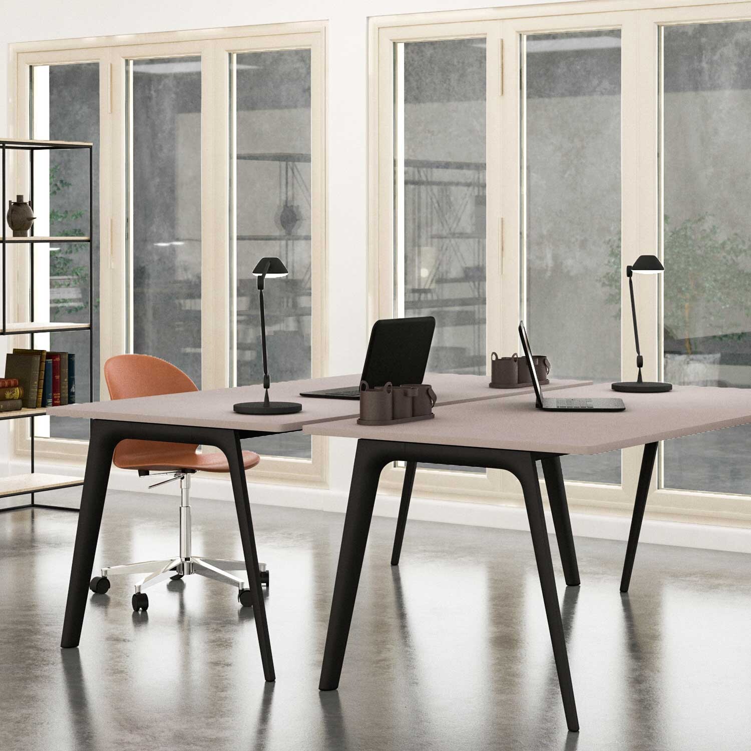 AQ01™ LED Table Lamp