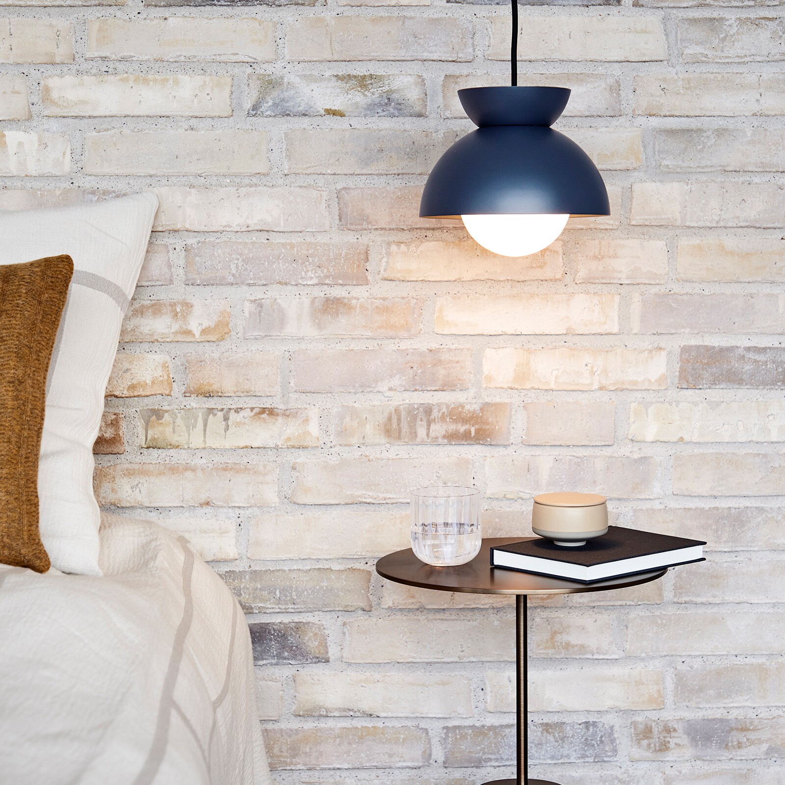 Butterfly Suspension Lamp Ø21cm