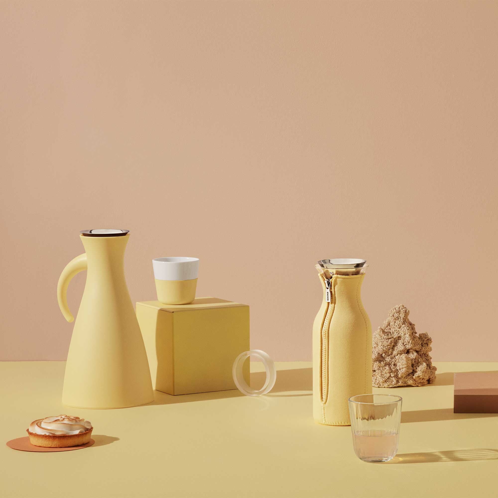 Fridge Carafe with Neoprene Cover 1L