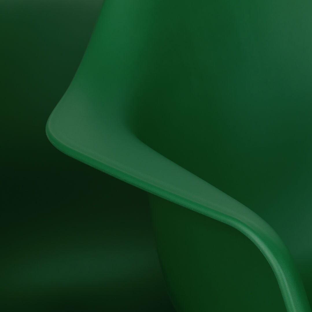 Eames Plastic Armchair DAW RE Black Maple Base