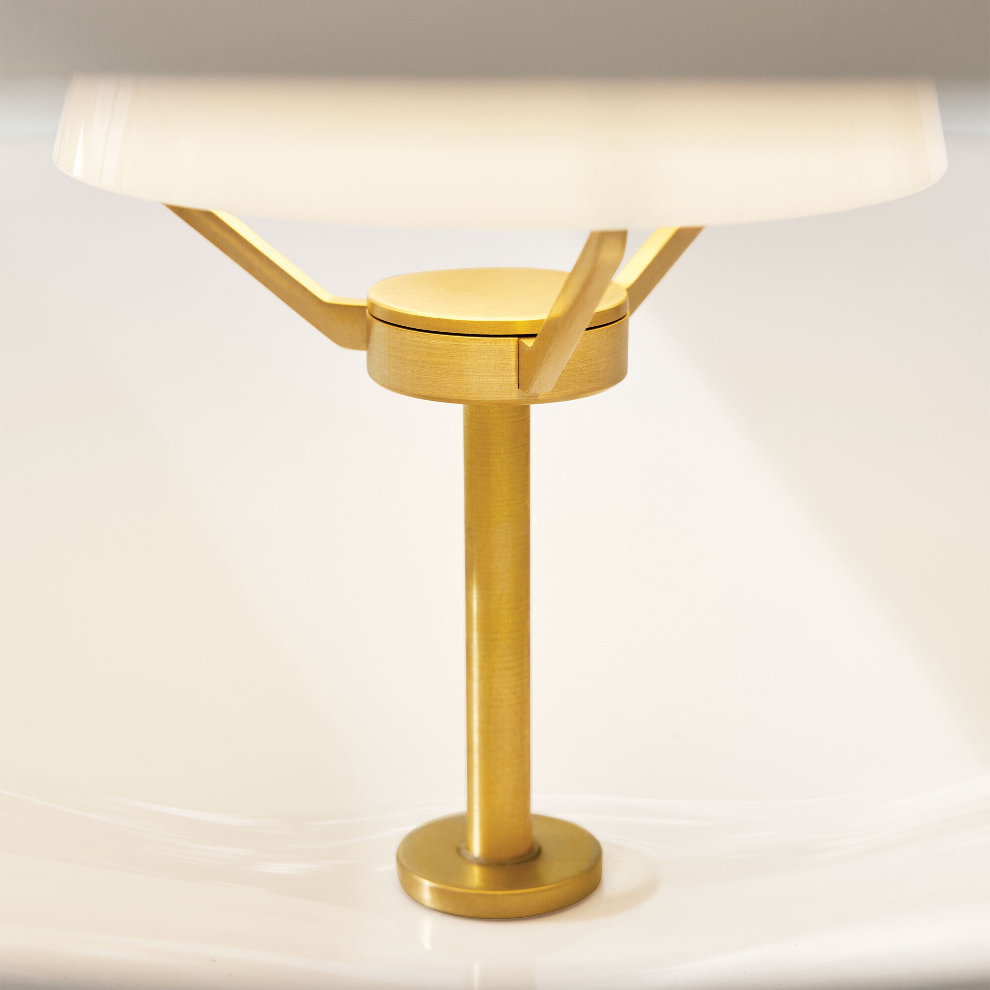 Clam™ Suspension Lamp