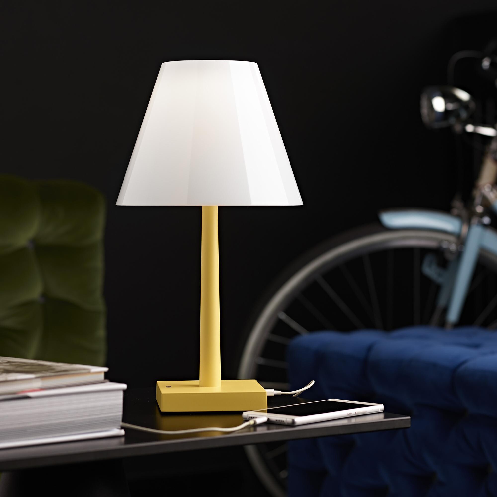 Dina+ LED Table Lamp With Battery