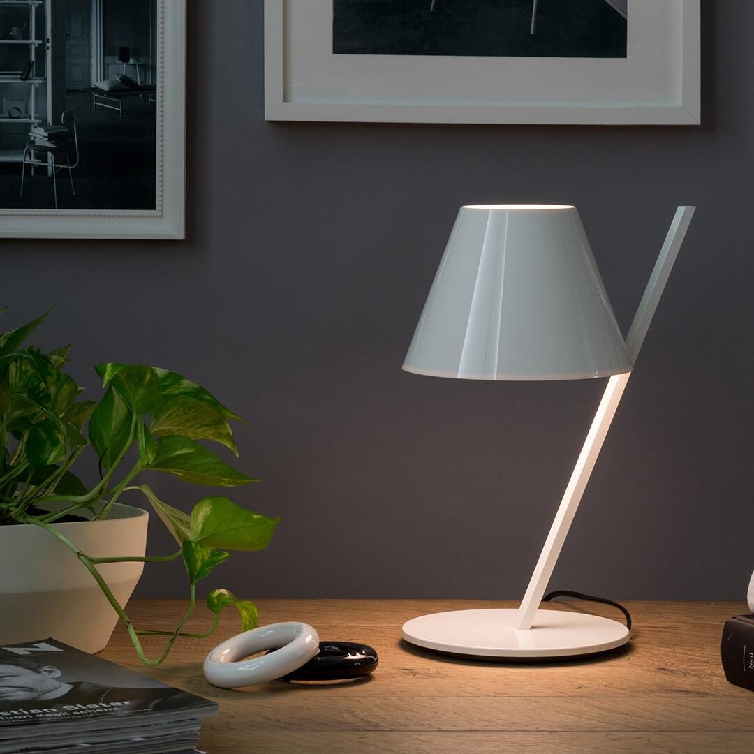 La Petite Table lamp