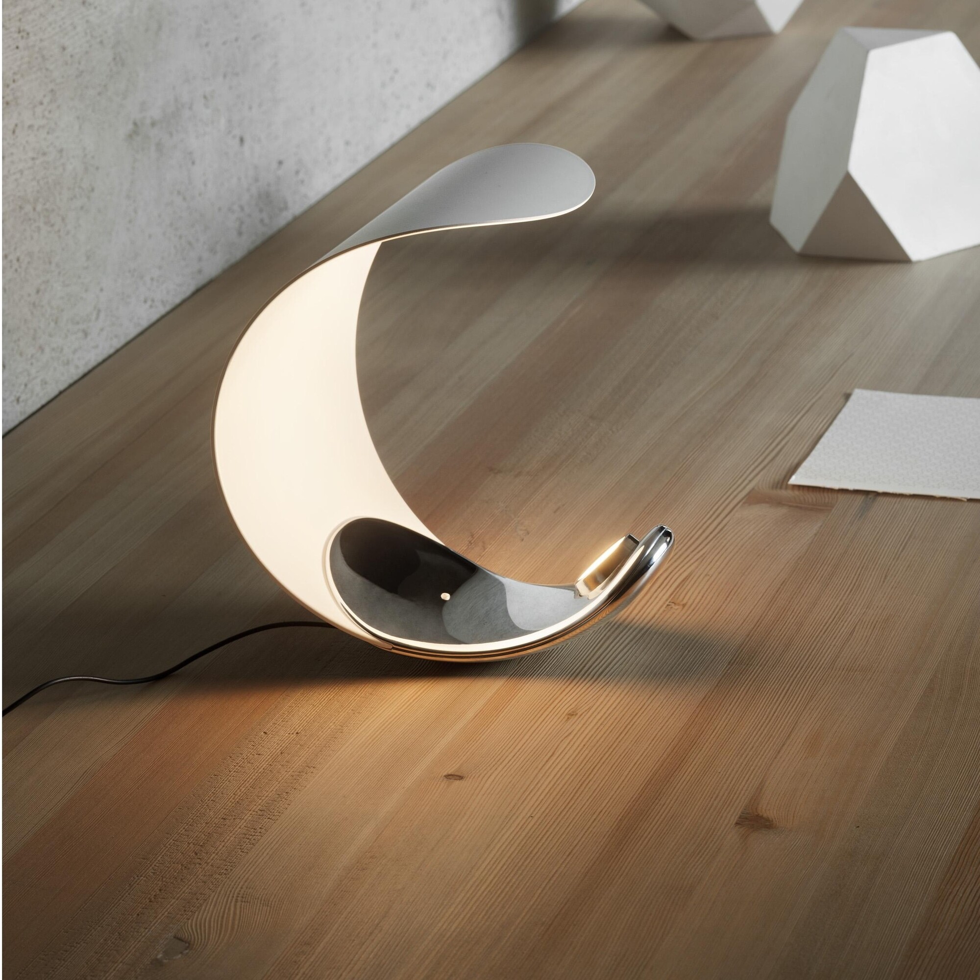 Curl LED Table Lamp