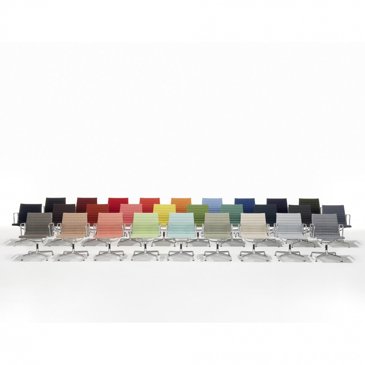 EA 104 Aluminium Chair Armchair