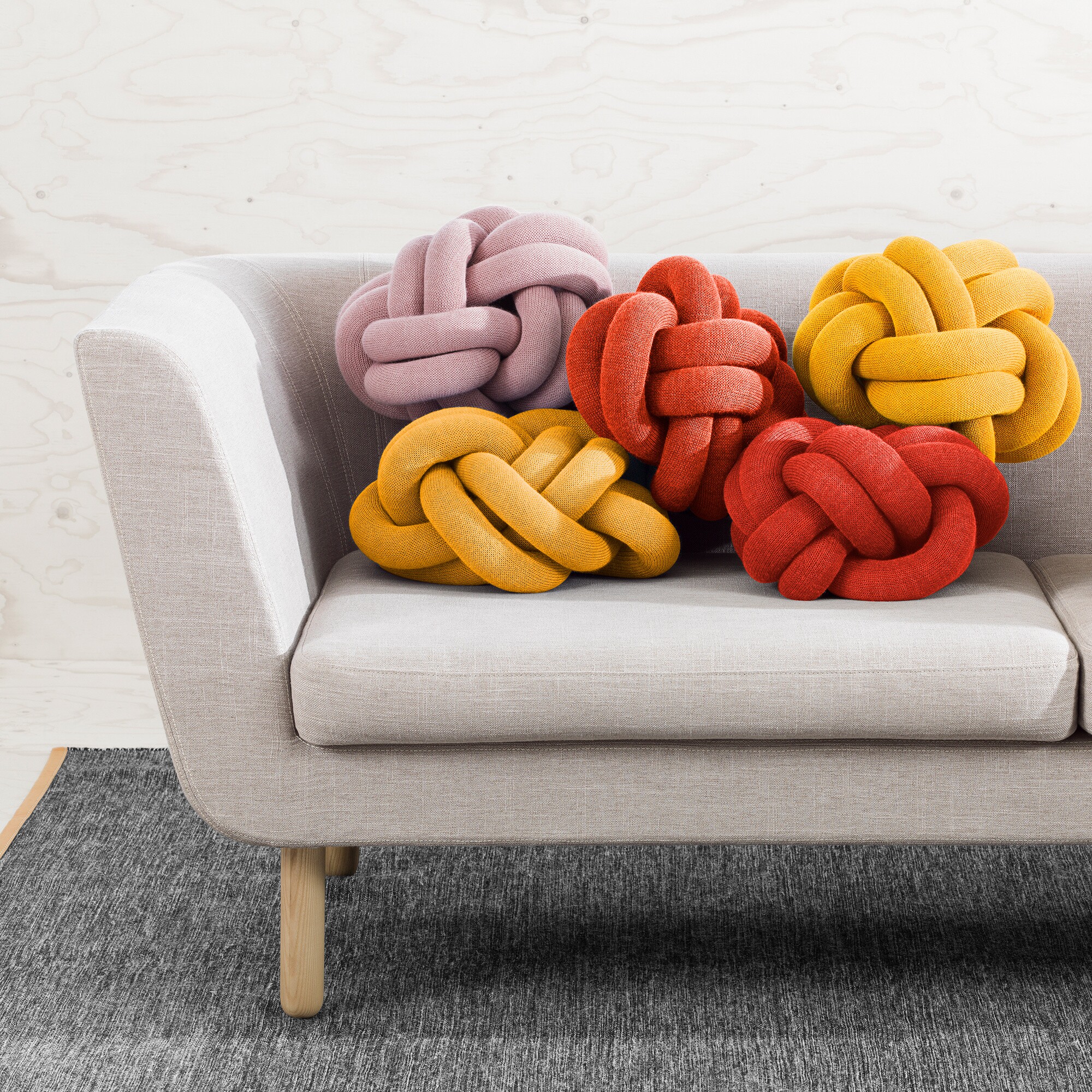 Knot Cushion