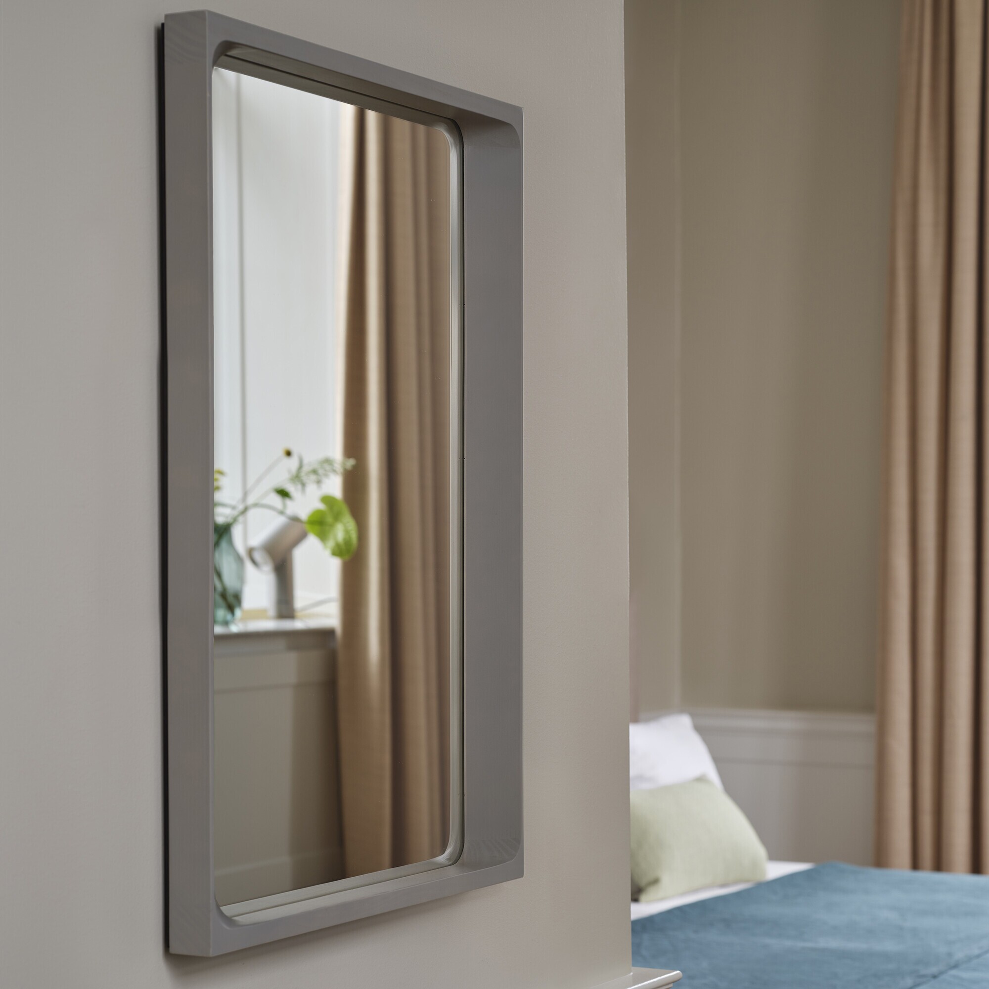 Arced Mirror 80x55cm