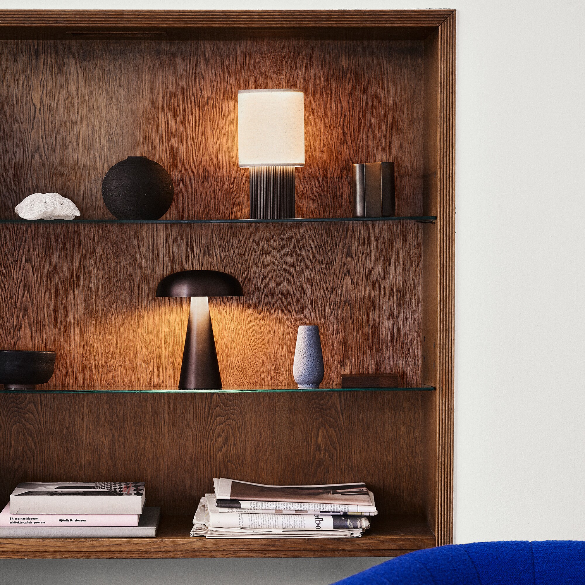 Manhattan SC52 LED Table Lamp with Battery