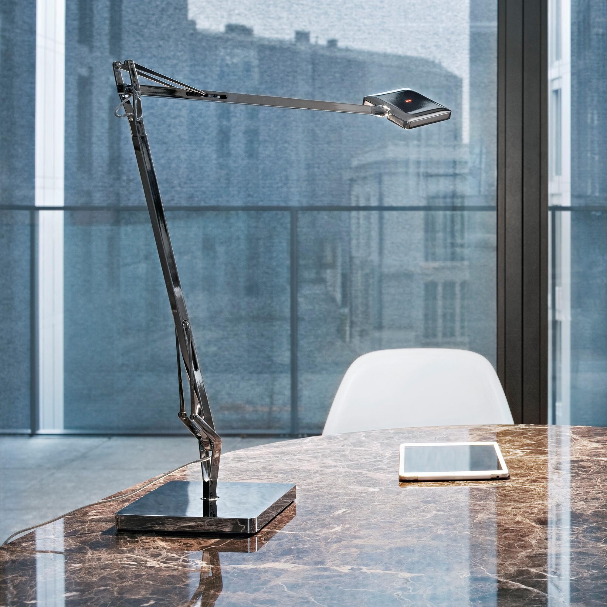 Kelvin Edge Basis LED Table Lamp