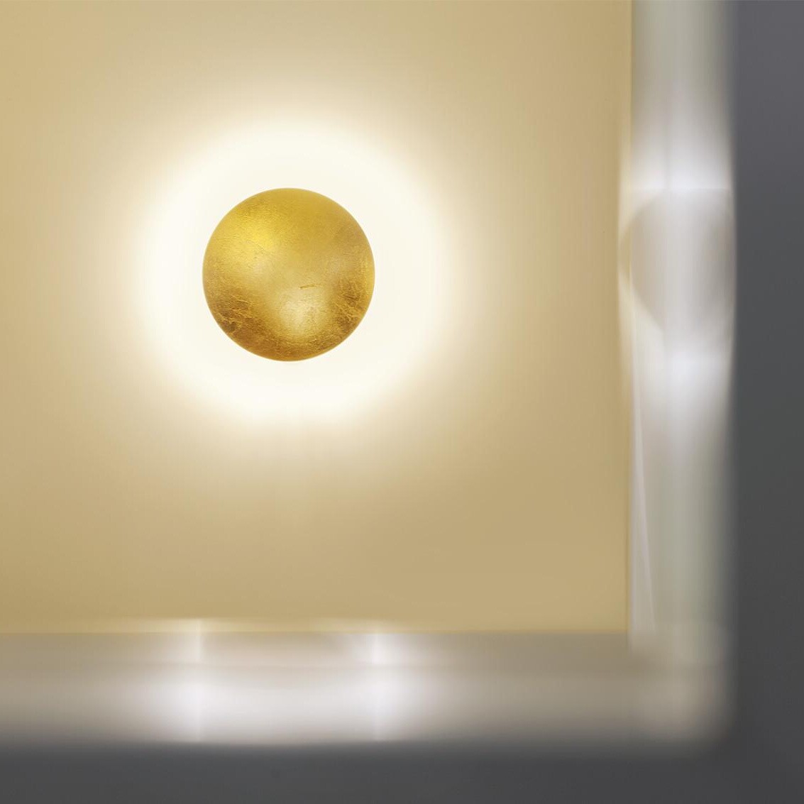 Lederam W1 25 LED Wall Lamp