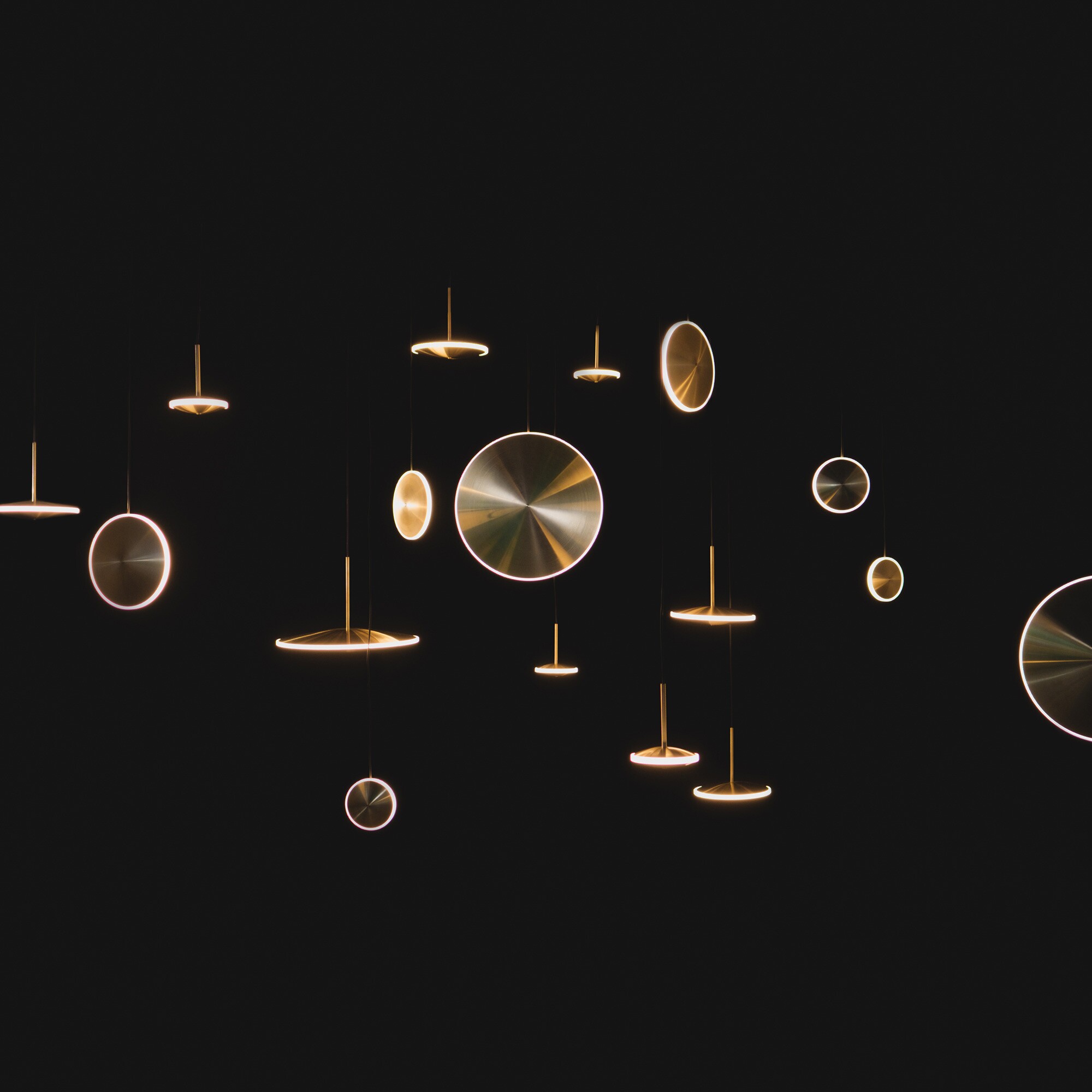 Chrona Dish h LED Suspension Lamp