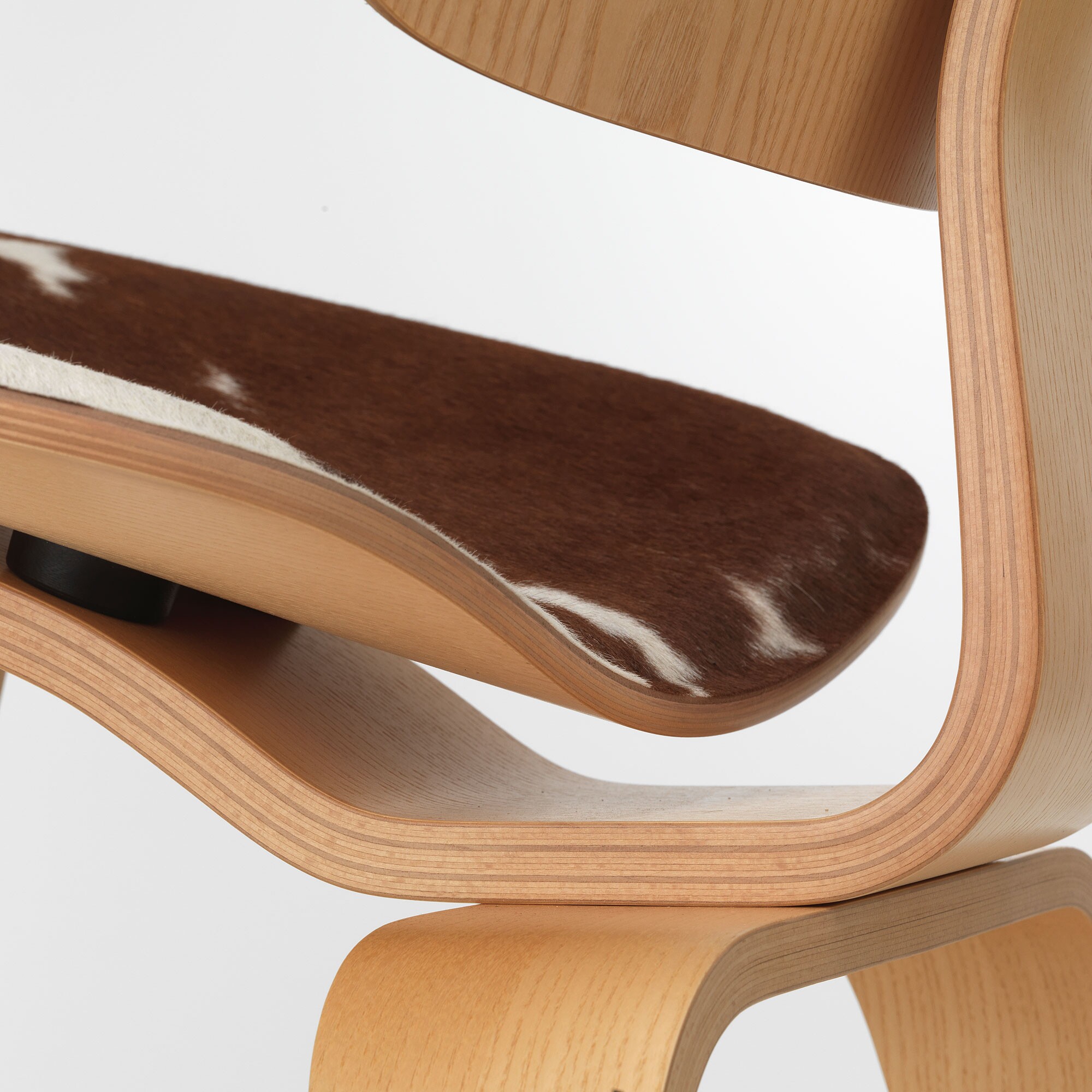 LCW Chair Calf's Skin
