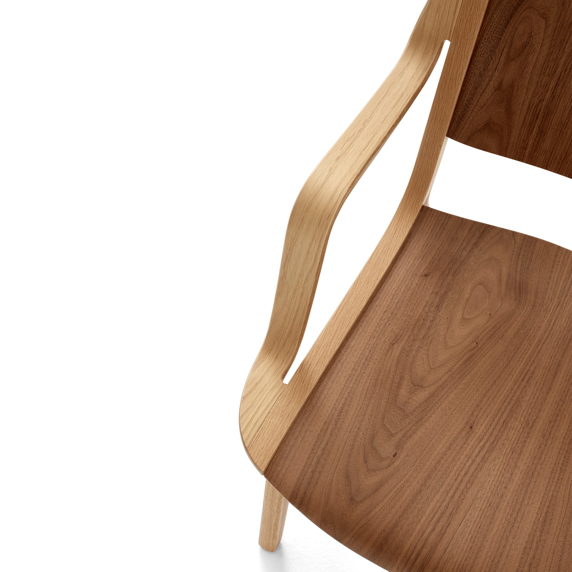 AX HM11 Lounge Chair with Armrest