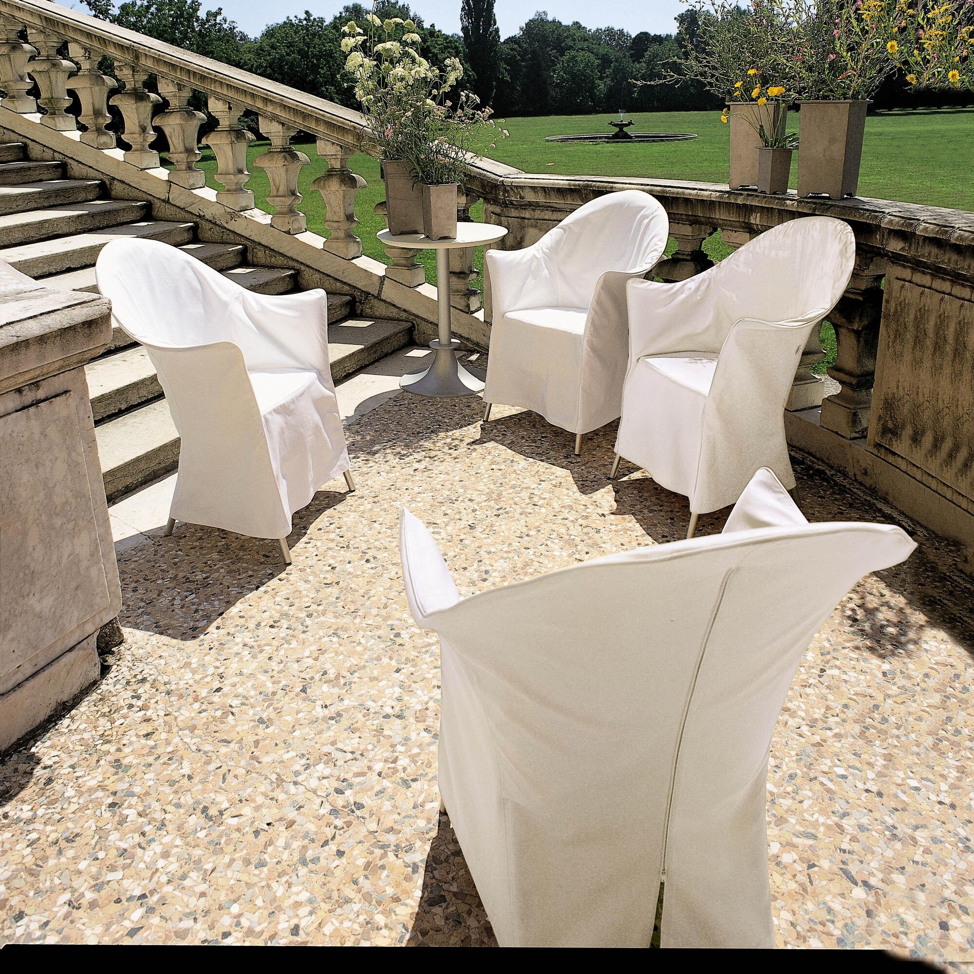 Lord Yo Garden Armchair