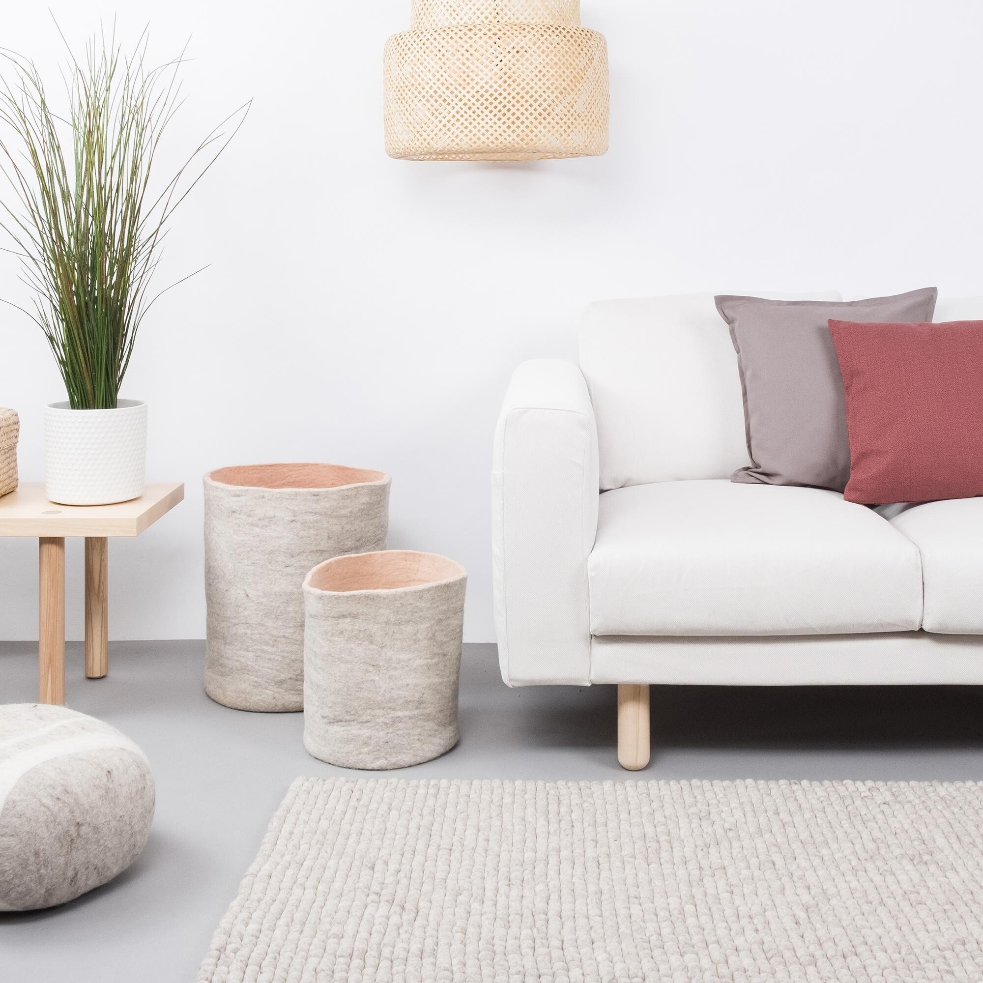 Béla Felt Ball Rug rectangular