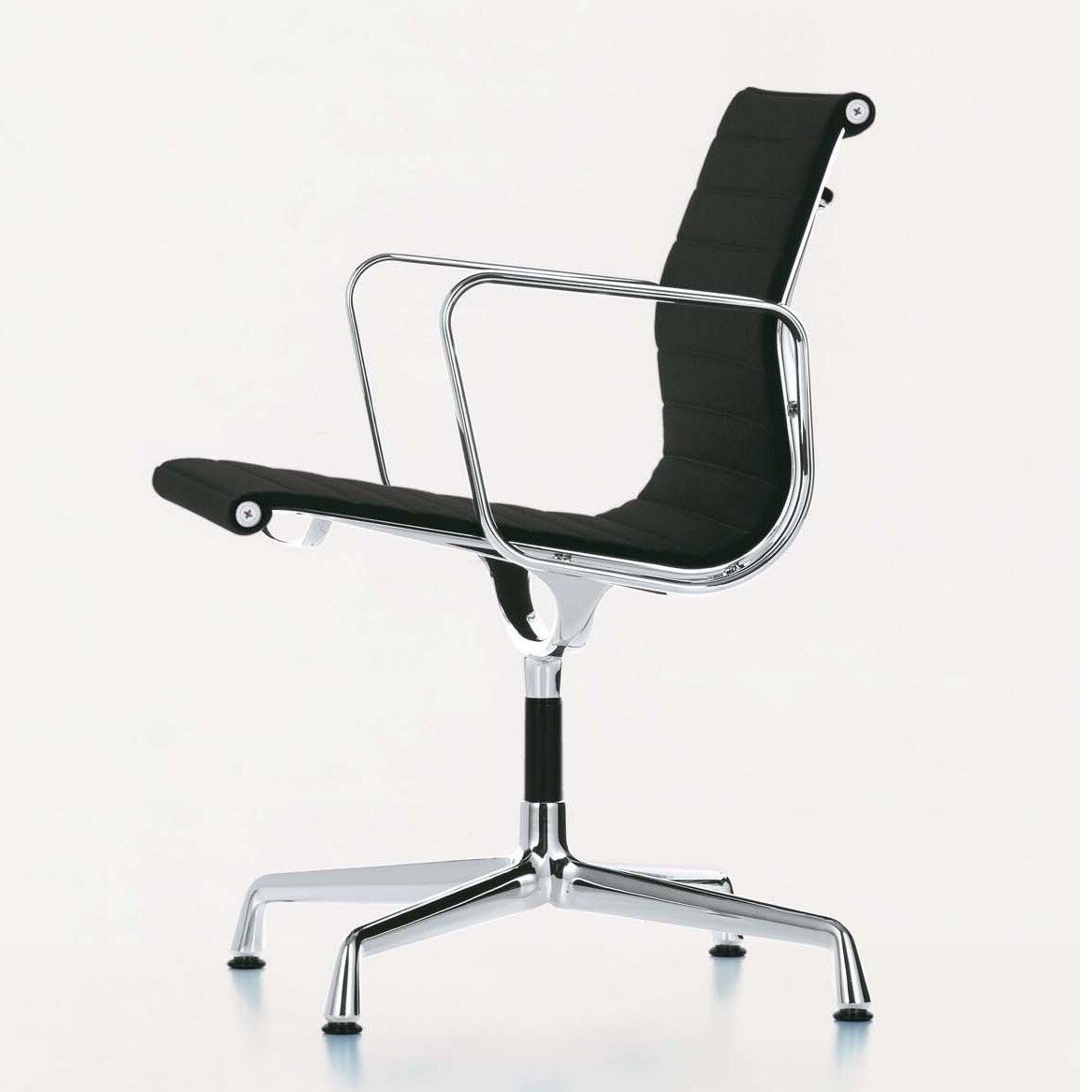 EA 108 Aluminium Chair Fabric