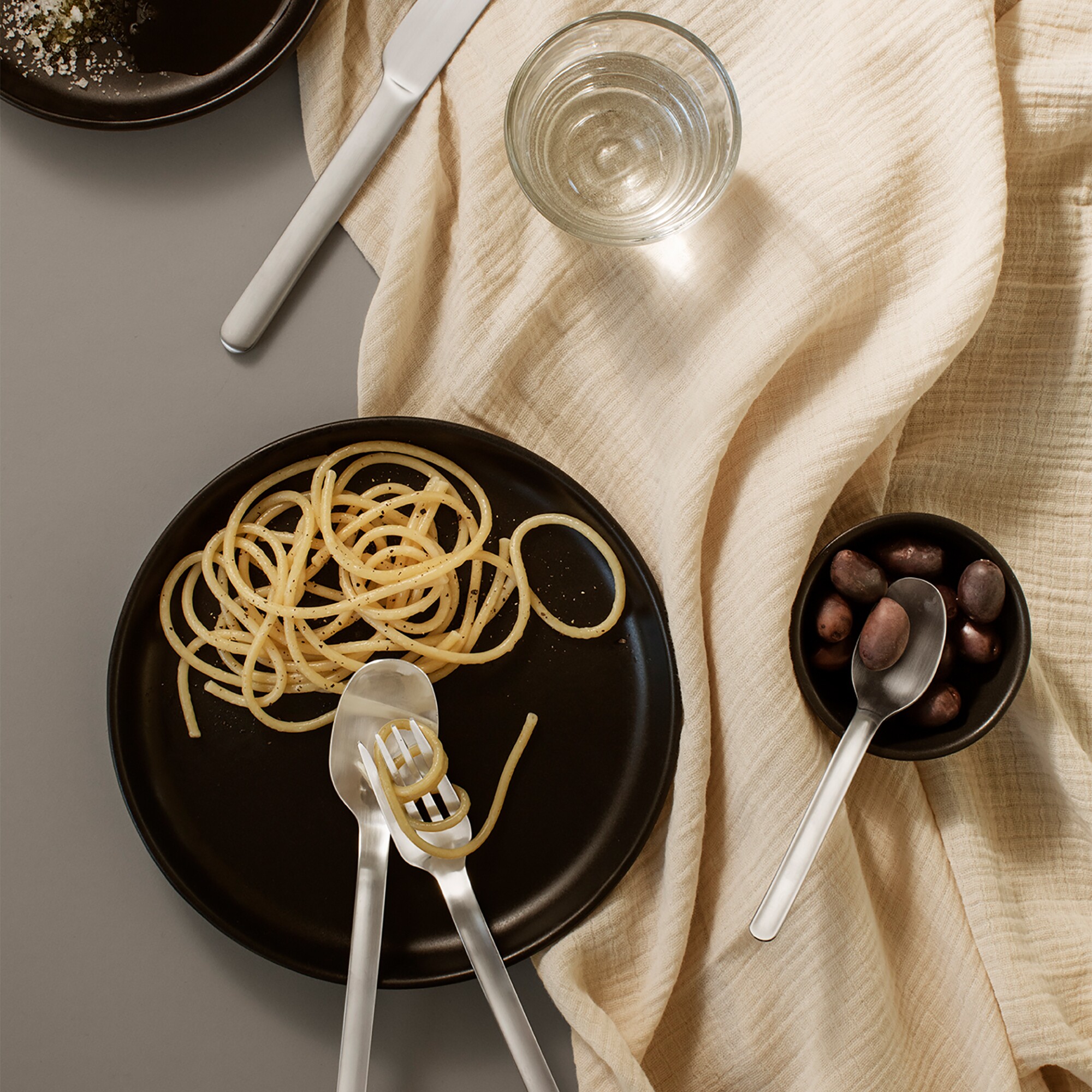 Nordic Kitchen Cutlery Set 16 Pieces