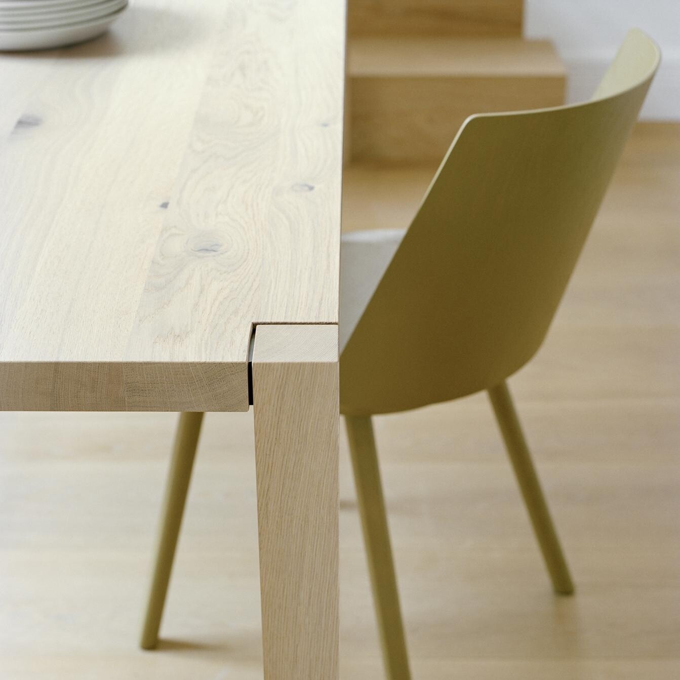 e15 TA19 Sloane Table