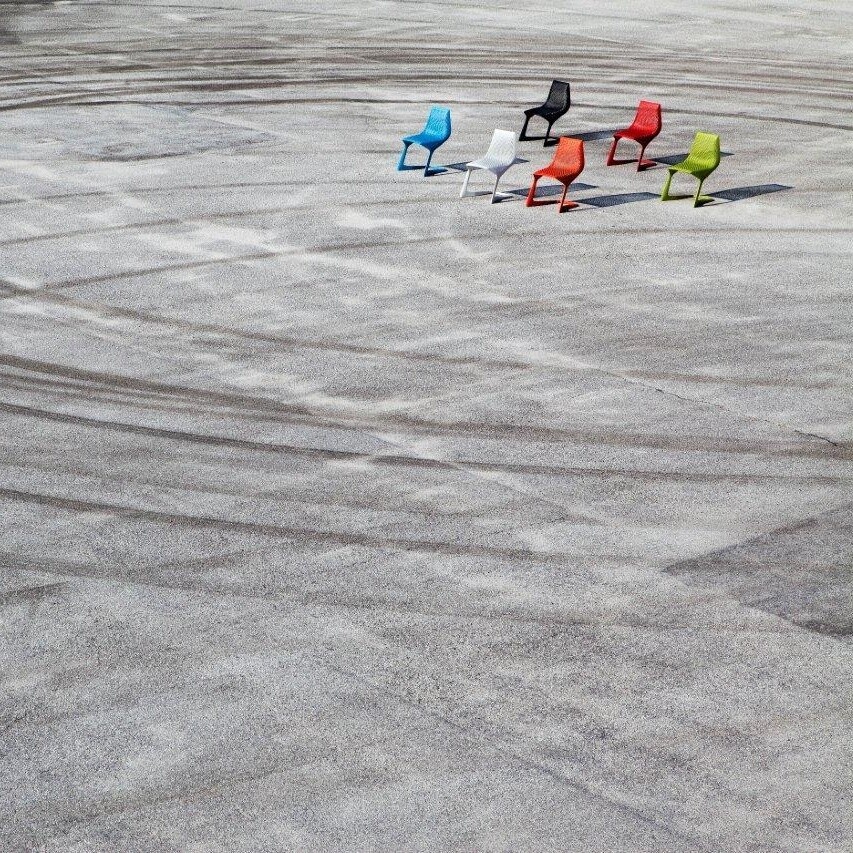 Myto Cantilever Chair