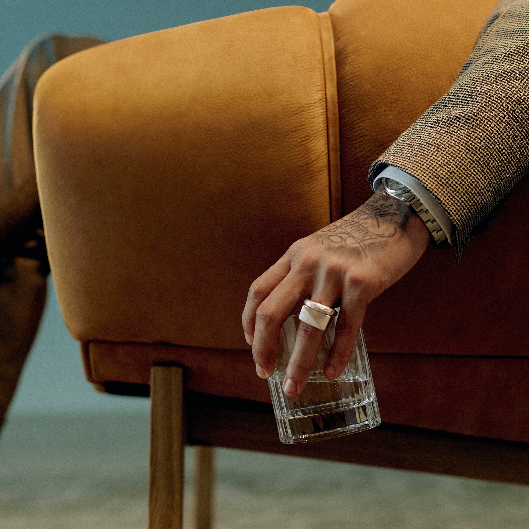 Croissant Lounge Chair Leather