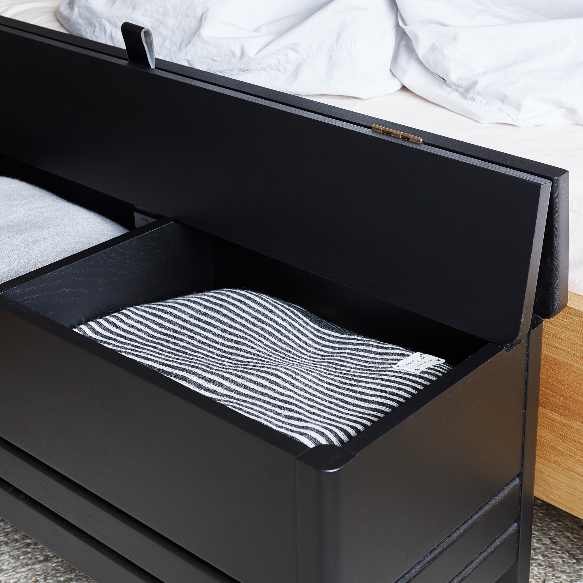 A Line Storage Bench 111cm